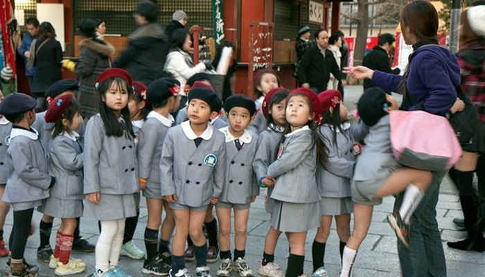 Vì sao dân buôn nên kinh doanh nguồn hàng đồng phục học sinh Trung Quốc?