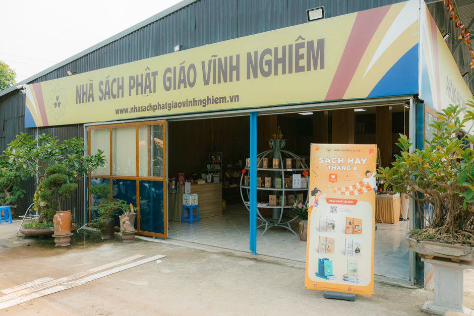Cập nhật thông tin và thông báo nhà trường nhanh chóng
