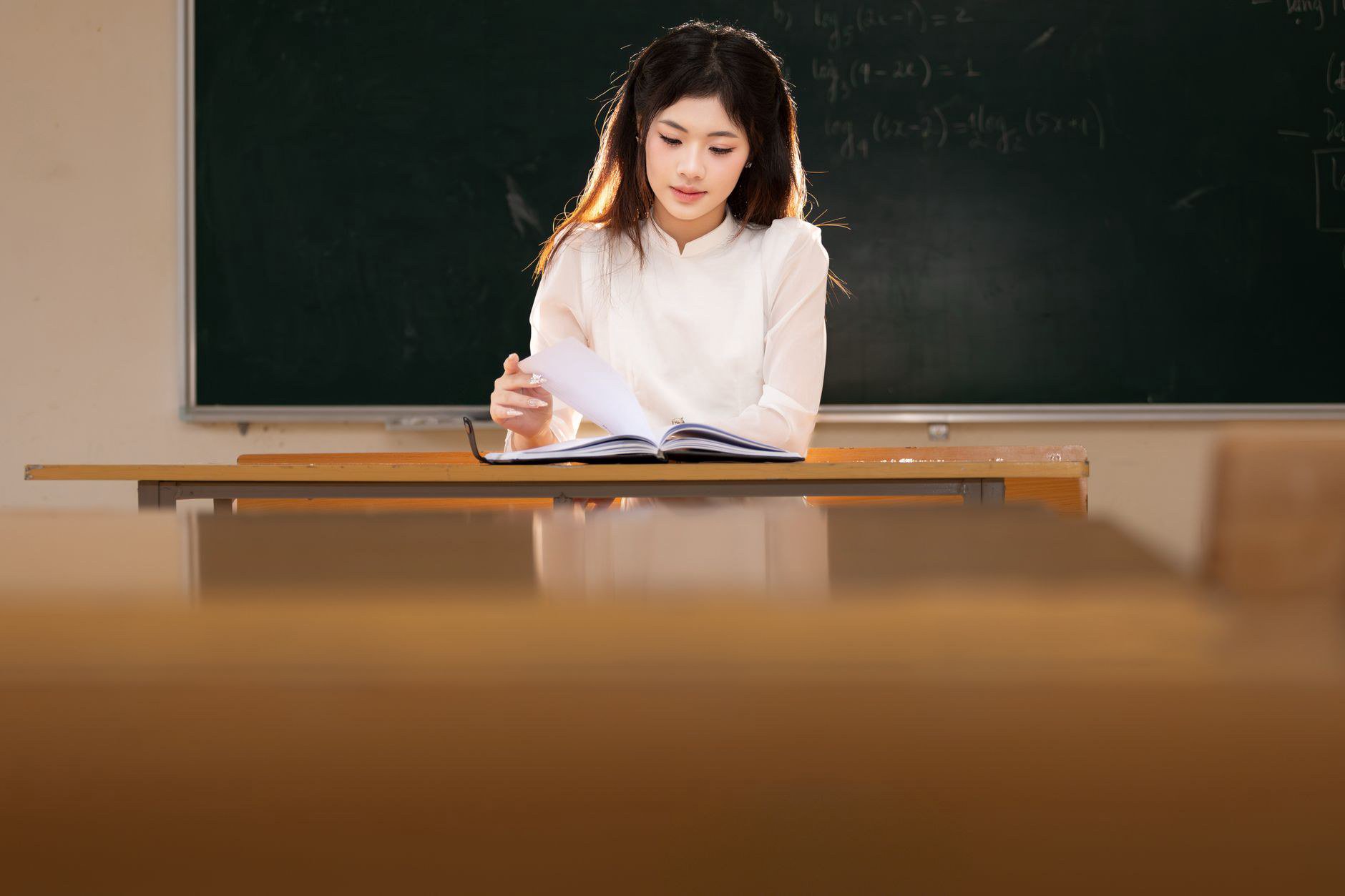 Ngồi vào bàn học cả buổi tối nhưng học được rất ít vì mất tập trung